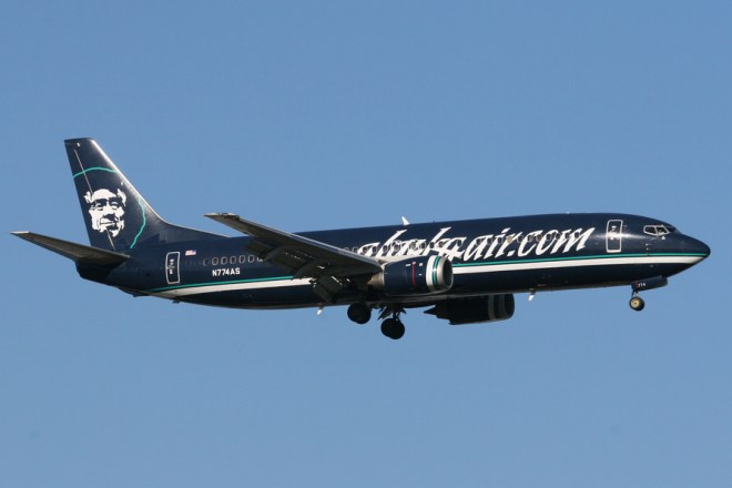 Alaska_Airlines_Boeing_737