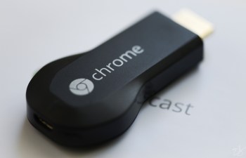 Chromecast_dongle